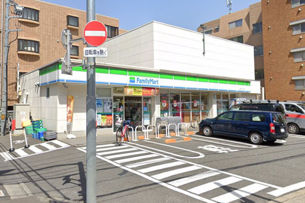 東急ドエルアルス弦巻１号棟(ファミリーマート世田谷二丁目店)