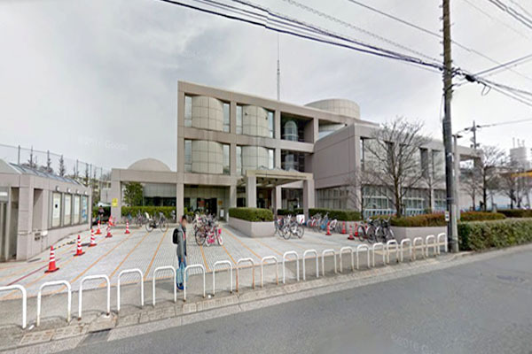 東急ドエルアルス弦巻１号棟(世田谷区立中央図書館)