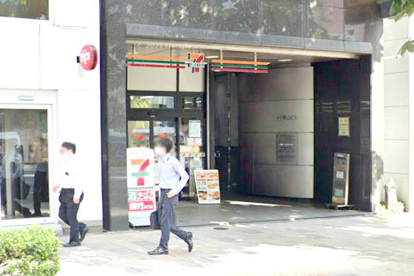 ドム南青山(セブンイレブン北青山青山通り店)