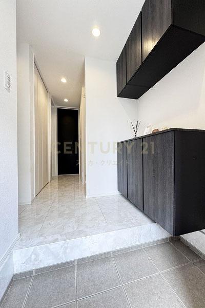 世田谷区北沢1丁目の中古一戸建て(玄関)