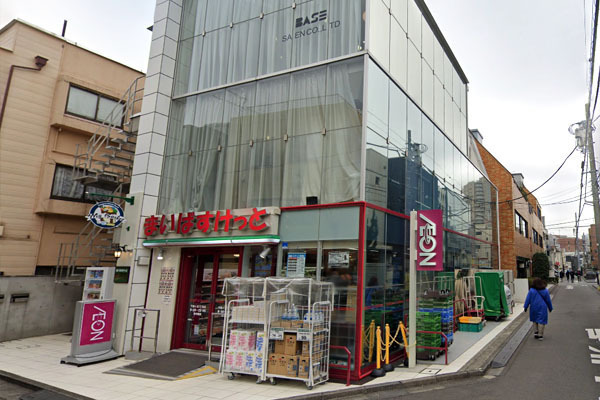 神宮外苑ハウス(まいばすけっと千駄ヶ谷3丁目店)