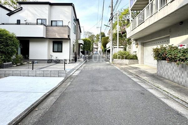 世田谷区等々力一丁目　築浅戸建