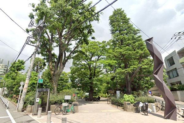 第18宮庭マンション(渋谷区立鍋島松濤公園)
