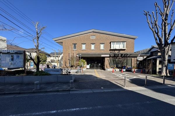 ソアヴィータ下井草II第一期／9号棟(杉並区立下井草図書館)
