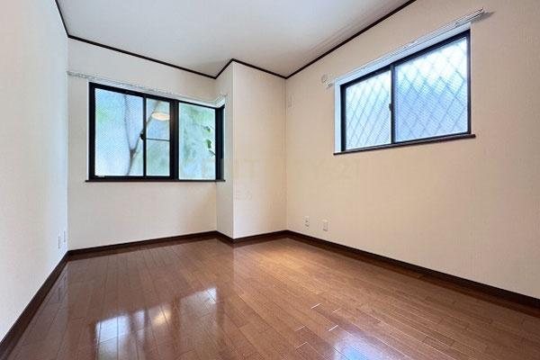 世田谷区弦巻２丁目の中古一戸建て