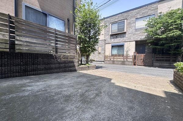 世田谷区弦巻２丁目の中古一戸建て