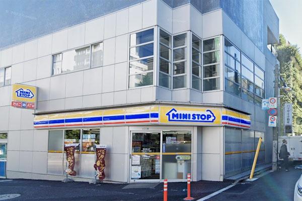 第8宮庭マンション(ミニストップ千駄ヶ谷3丁目店)