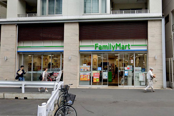 ザ・パークハウス上目黒ピアース(ファミリーマート小浦目黒青葉台店)