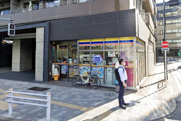 パークタワー上野池之端(ミニストップ上野池之端店)