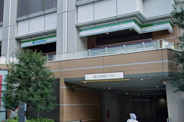プラウドタワー千代田富士見(ファミリーマート飯田橋プラーノ店)