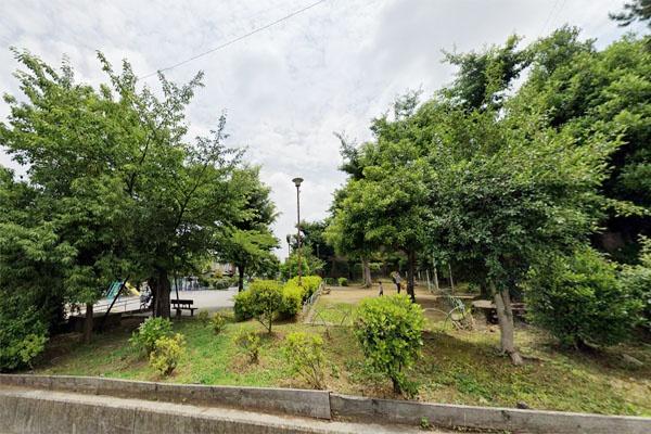 世田谷区下馬4丁目の中古一戸建て(世田谷区立子の神公園)