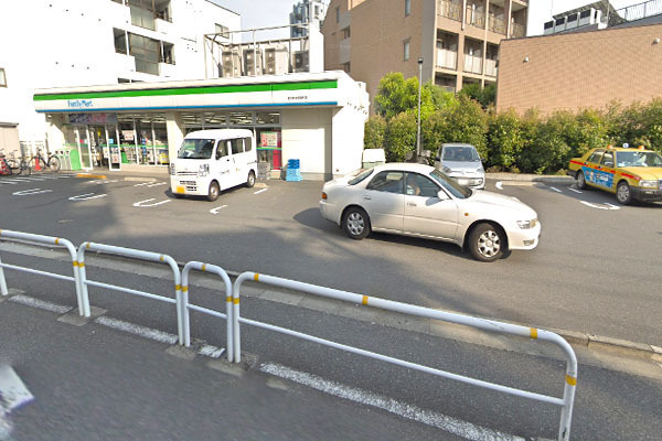 品川区西大井２丁目の中古一戸建て(ファミリーマート西大井光学通り店)