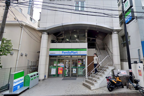 プレミスト赤坂檜町公園(ファミリーマート赤坂稲荷坂店)