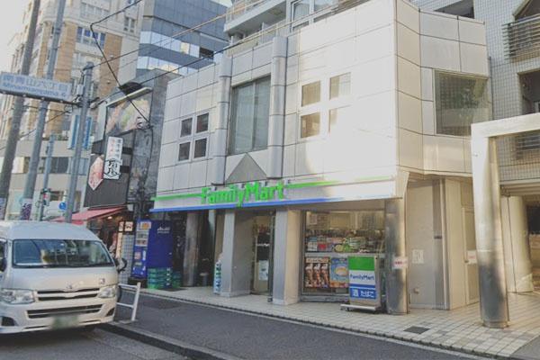 南青ハイツ(ファミリーマート南青山六丁目店)