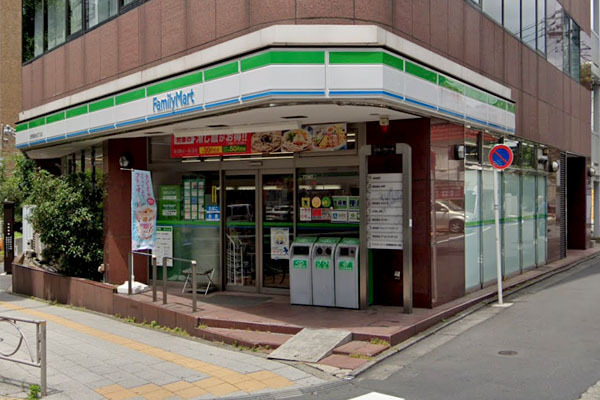 タワーテラス目黒青葉台(ファミリーマート目黒青葉台四丁目店)