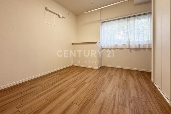 秀和高輪レジデンス(洋室)