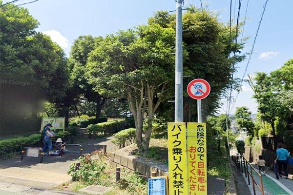 ラティス成城(世田谷区立成城三丁目緑地)