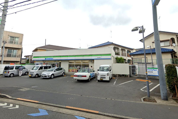 ジオ上野毛(ファミリーマート世田谷中町店)