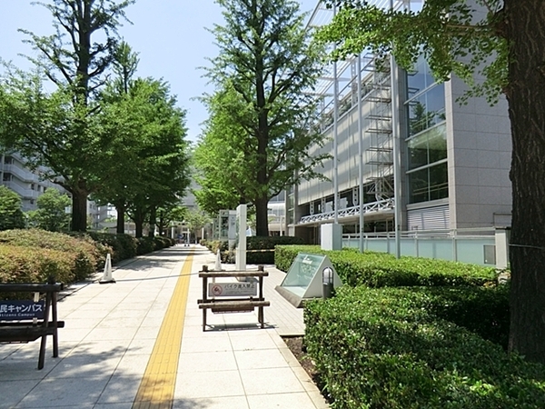 秀和第二自由が丘レジデンス(めぐろ区民キャンパス公園)