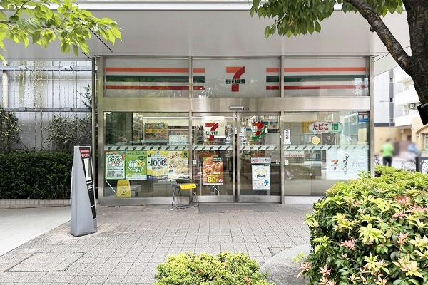 富久クロスコンフォートタワー(セブンイレブン新宿富久町店)