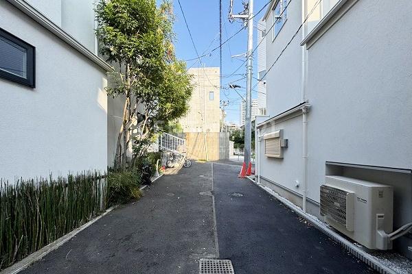 ソアヴィータ恵比寿VIII(前面道路含む現地写真)