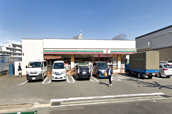 パレドール上用賀(セブンイレブン用賀インター店)