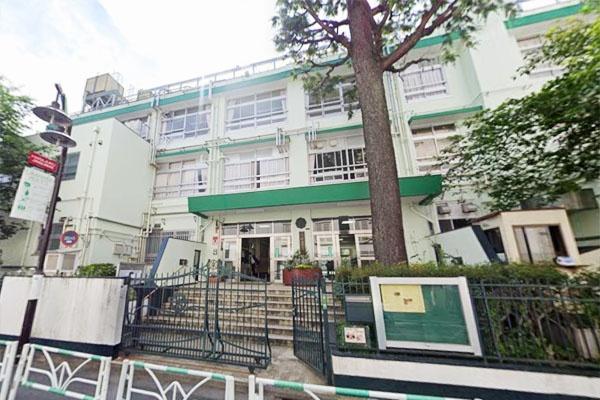 クラウン青山(渋谷区立神宮前小学校)