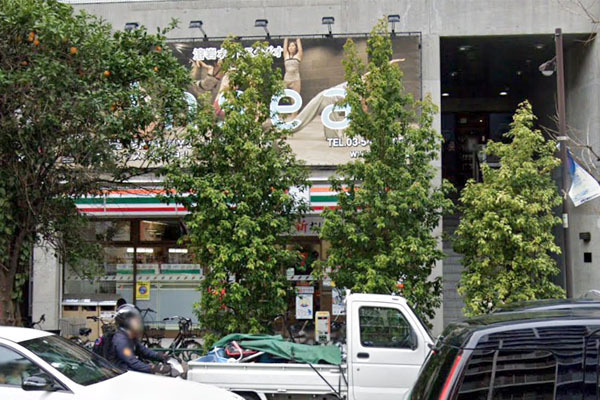 オリエント麻布(セブンイレブン麻布十番駅前店)