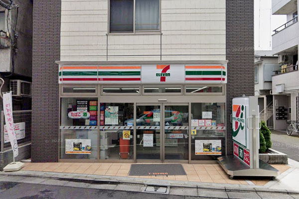 ハイツ三軒茶屋(セブンイレブン三軒茶屋病院前店)