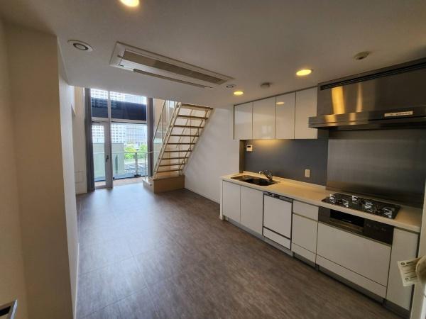 ワールドシティタワーズキャピタルタワー