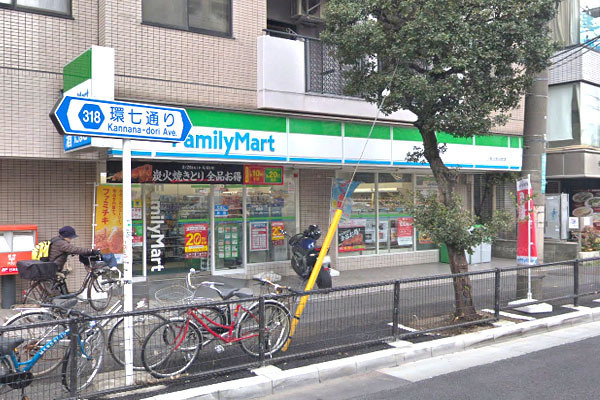 ヴィルヌーブタワー駒沢(ファミリーマート上馬交差点前店)