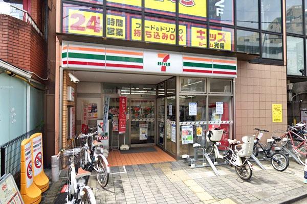 ハイツ三軒茶屋(セブンイレブン世田谷三軒茶屋2丁目店)