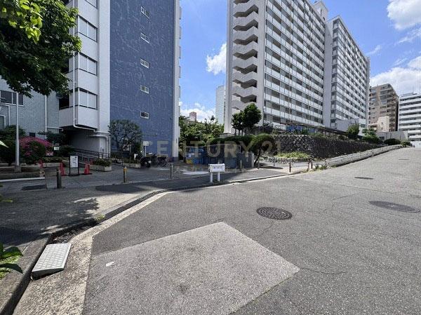 戸山ハイツ27号棟