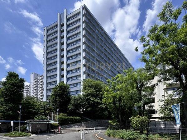 戸山ハイツ27号棟