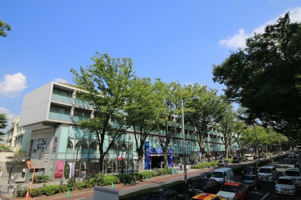 常盤松葵マンション(表参道ヒルズ)