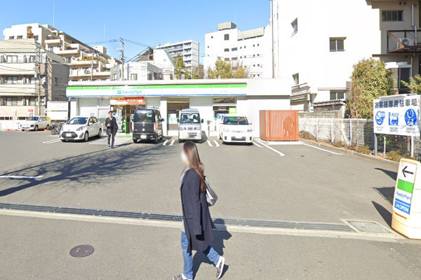 ハイライフ大崎(ファミリーマート品川平塚店)