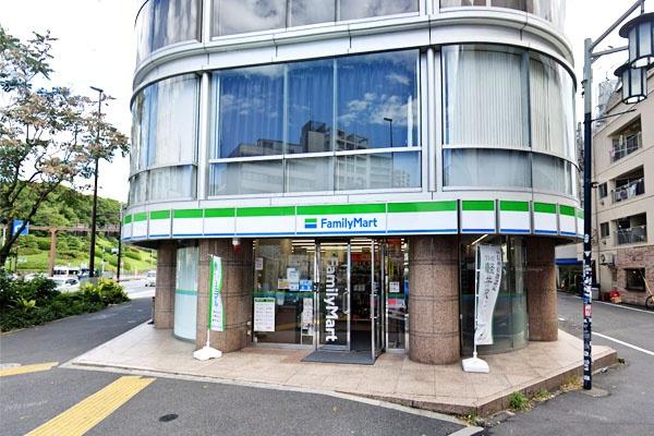 代々木グランドハイツ(ファミリーマート渋谷富ヶ谷一丁目店)