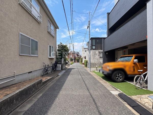 世田谷区下馬４丁目の中古一戸建て