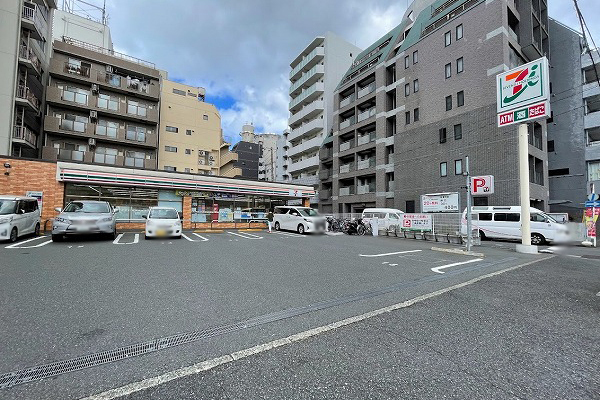 フェリズ横浜公園(セブンイレブン横浜不老町1丁目店)