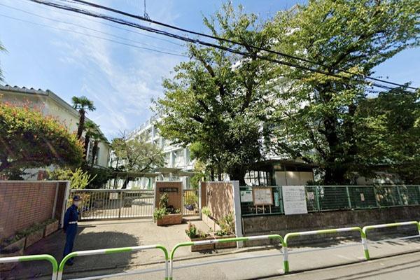 ソアヴィータ三軒茶屋XVI／A号棟(世田谷区立三軒茶屋小学校)