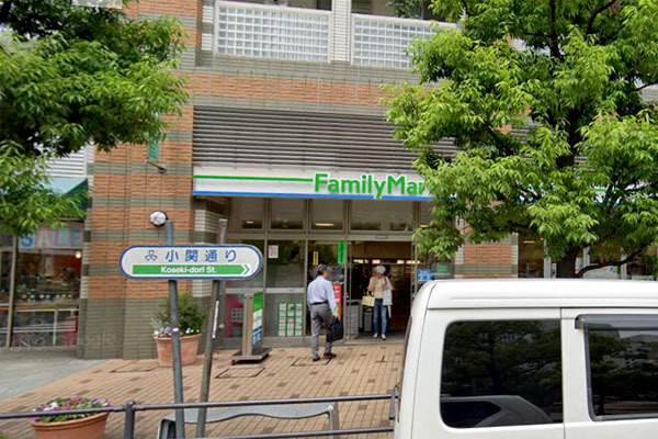 パークシティ大崎ザレジデンス(ファミリーマート大崎駅東店)
