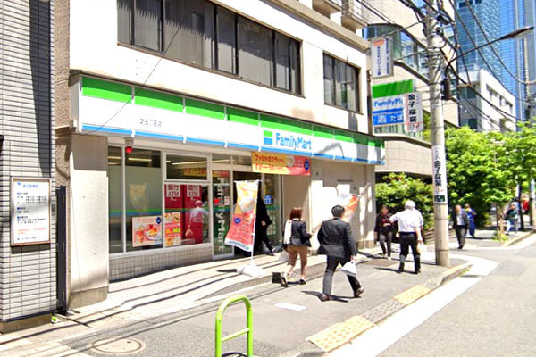 ビジデンス三慶(ファミリーマート芝五丁目店)
