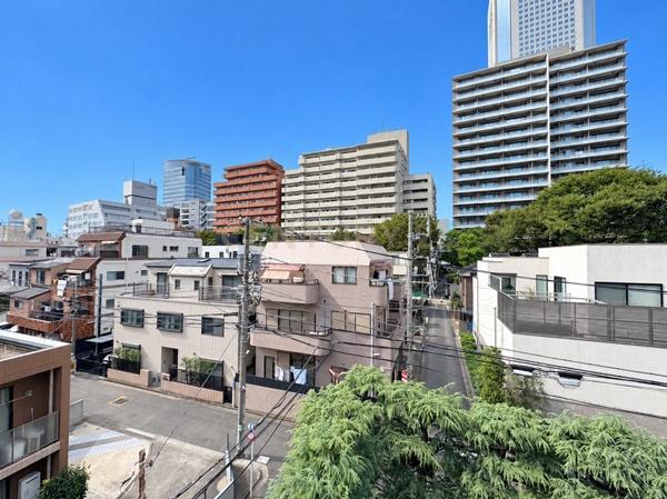 初台マンション