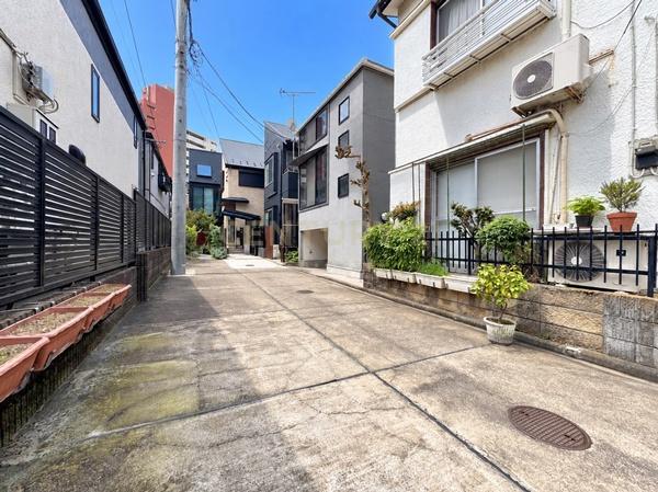 目黒区中目黒４丁目の中古一戸建て