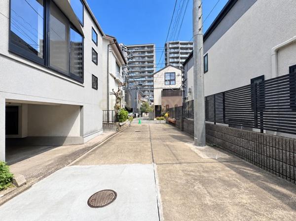目黒区中目黒４丁目の中古一戸建て