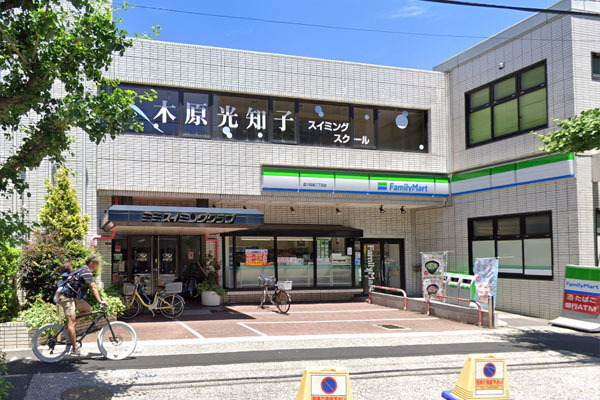 戸越ハイツ(ファミリーマート品川荏原二丁目店)
