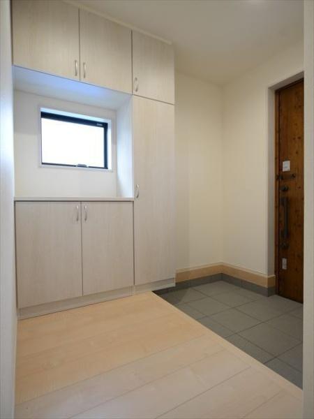 青梅大門第2 全1棟(玄関)