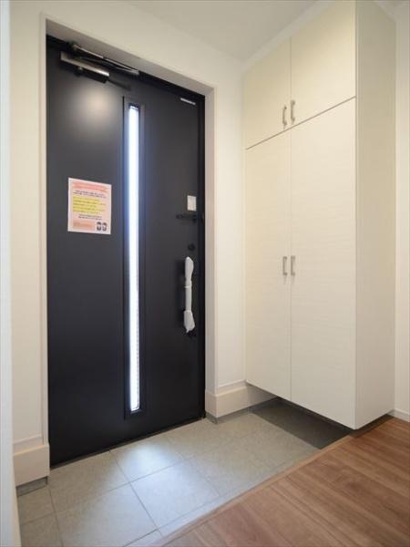 青梅市新町5期 1号棟(玄関)