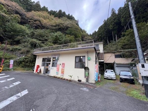 奥多摩町　1階店舗付き戸建