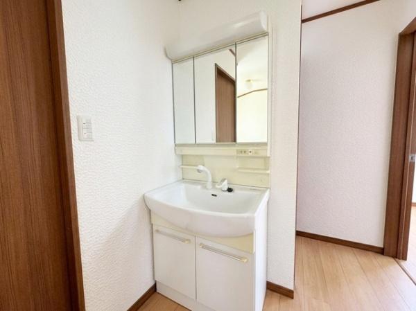 青梅市根ヶ布１丁目の中古一戸建て